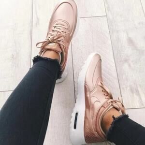 Nike 6.5 Shoes Rose Gold Thea Air Max SE Sneakers Metallic Red Bronze 861674-902
